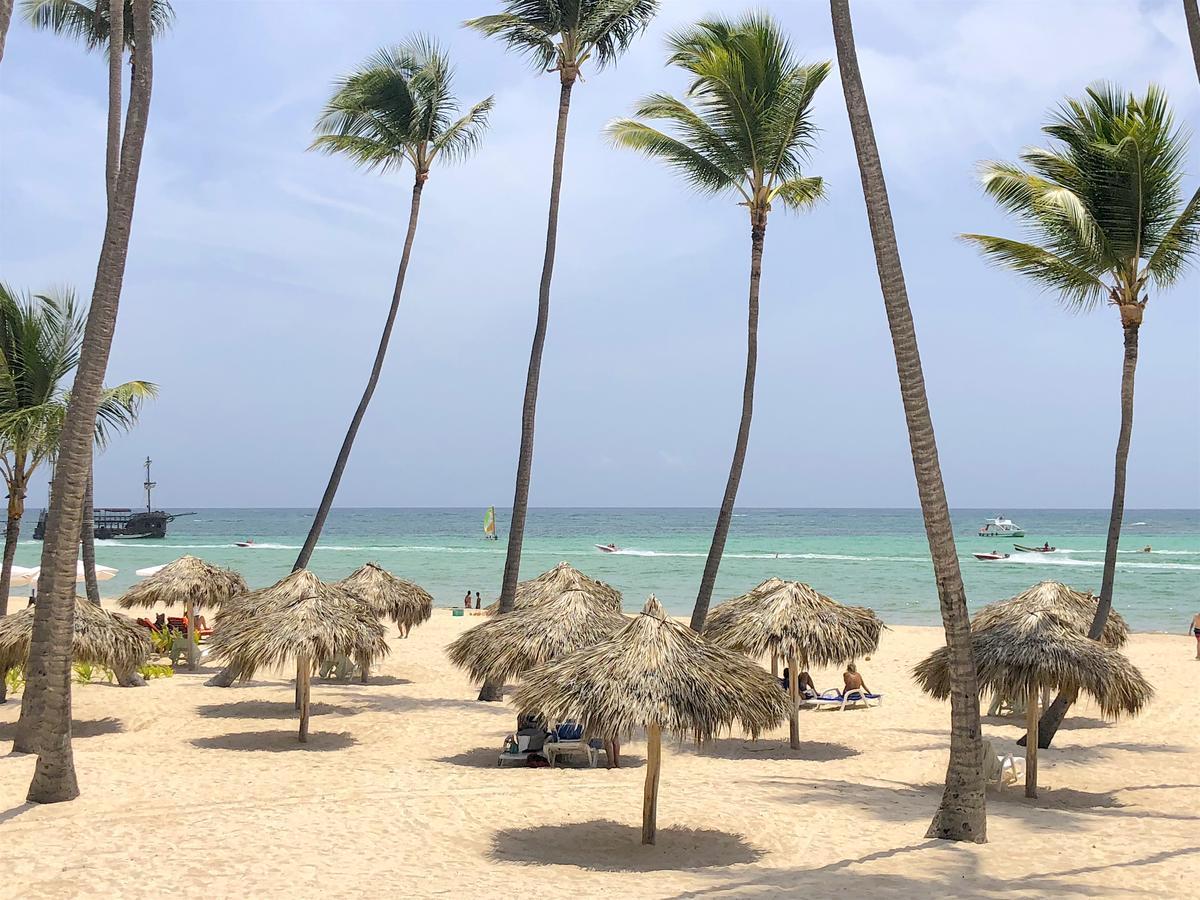 Las Terrazas Vip Pool Beach Club & Spa Punta Cana Ngoại thất bức ảnh